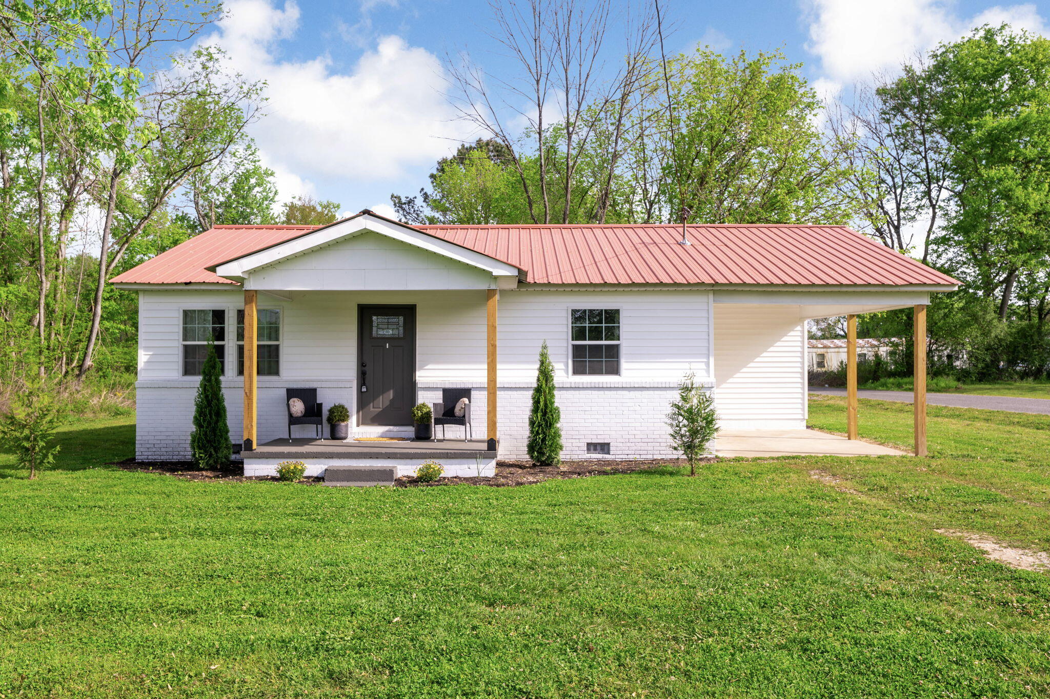 301 High Street Stevenson, AL 35772 - Photo 2 of 39 1-web-or-mls-DSC_6203-38
