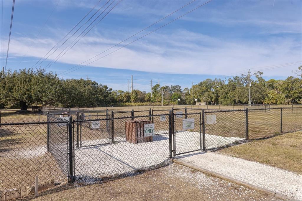 4513 Morningside, Unit 4 Sarasota, FL 34235 - Photo 39 of 81