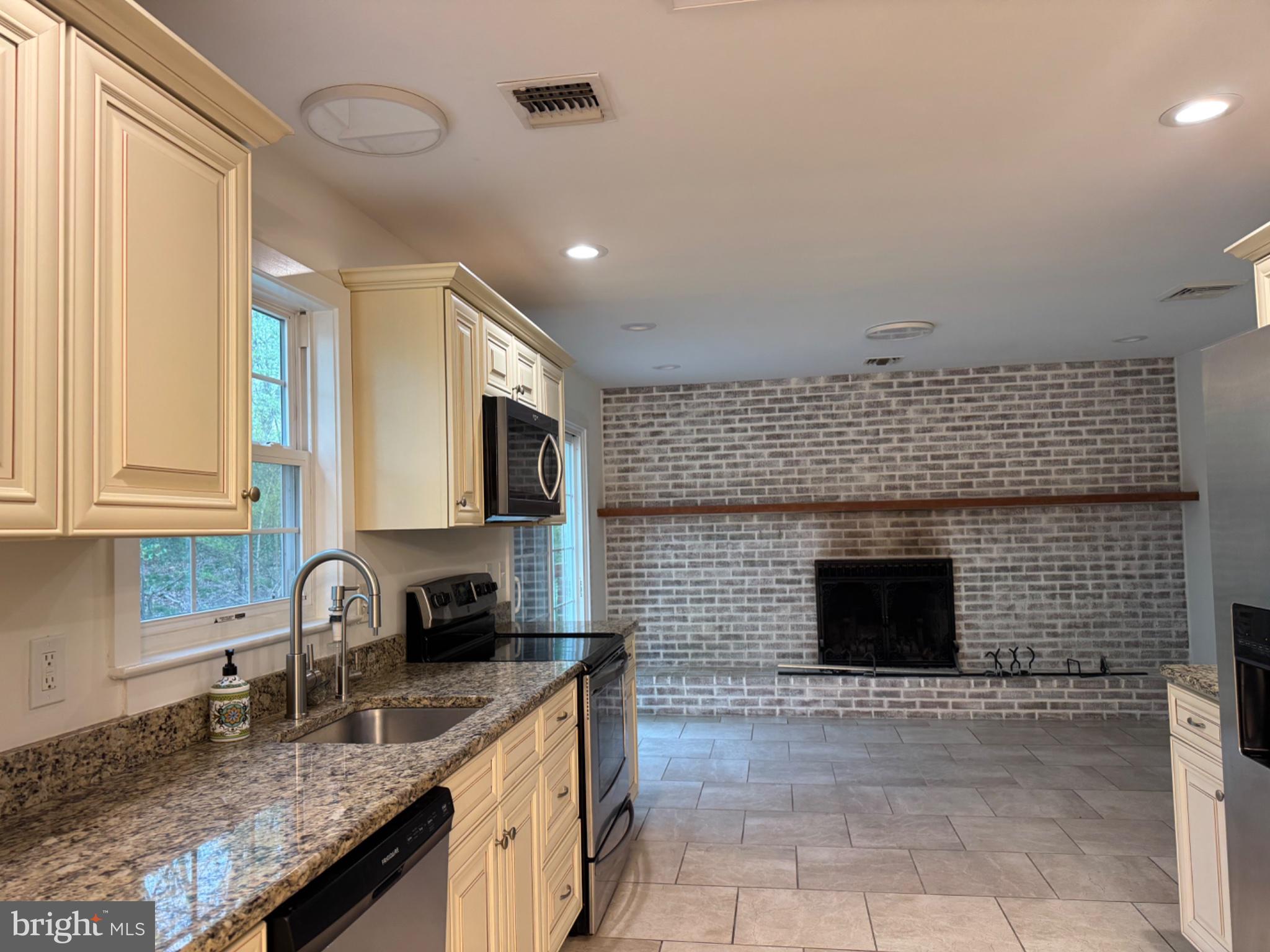 473 Linville Road Media, PA 19063 - Photo 4 of 13