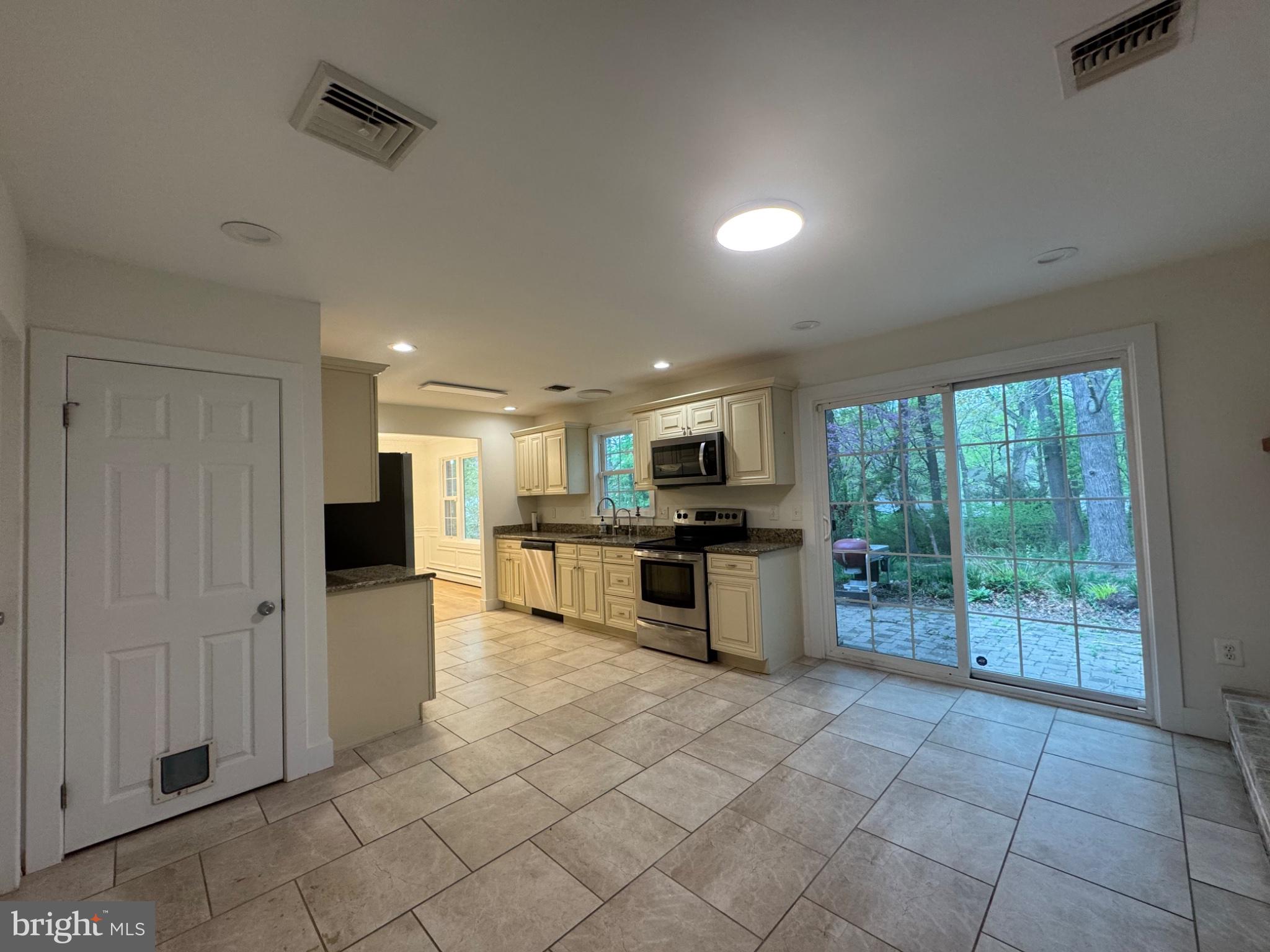 473 Linville Road Media, PA 19063 - Photo 5 of 13