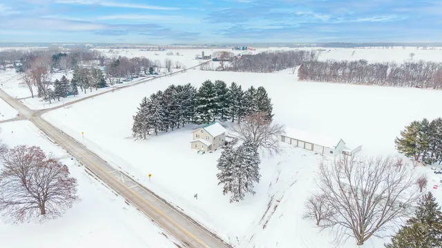 $399,000 | W10062 County Road West, Beaver Dam, WI 53916