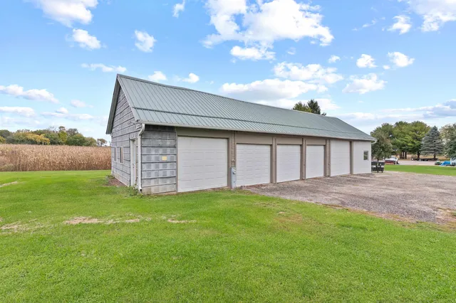 $399,000 | W10062 County Road West, Beaver Dam, WI 53916