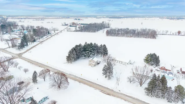 $399,000 | W10062 County Road West, Beaver Dam, WI 53916