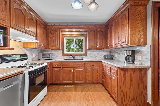 $399,000 | W10062 County Road West, Beaver Dam, WI 53916