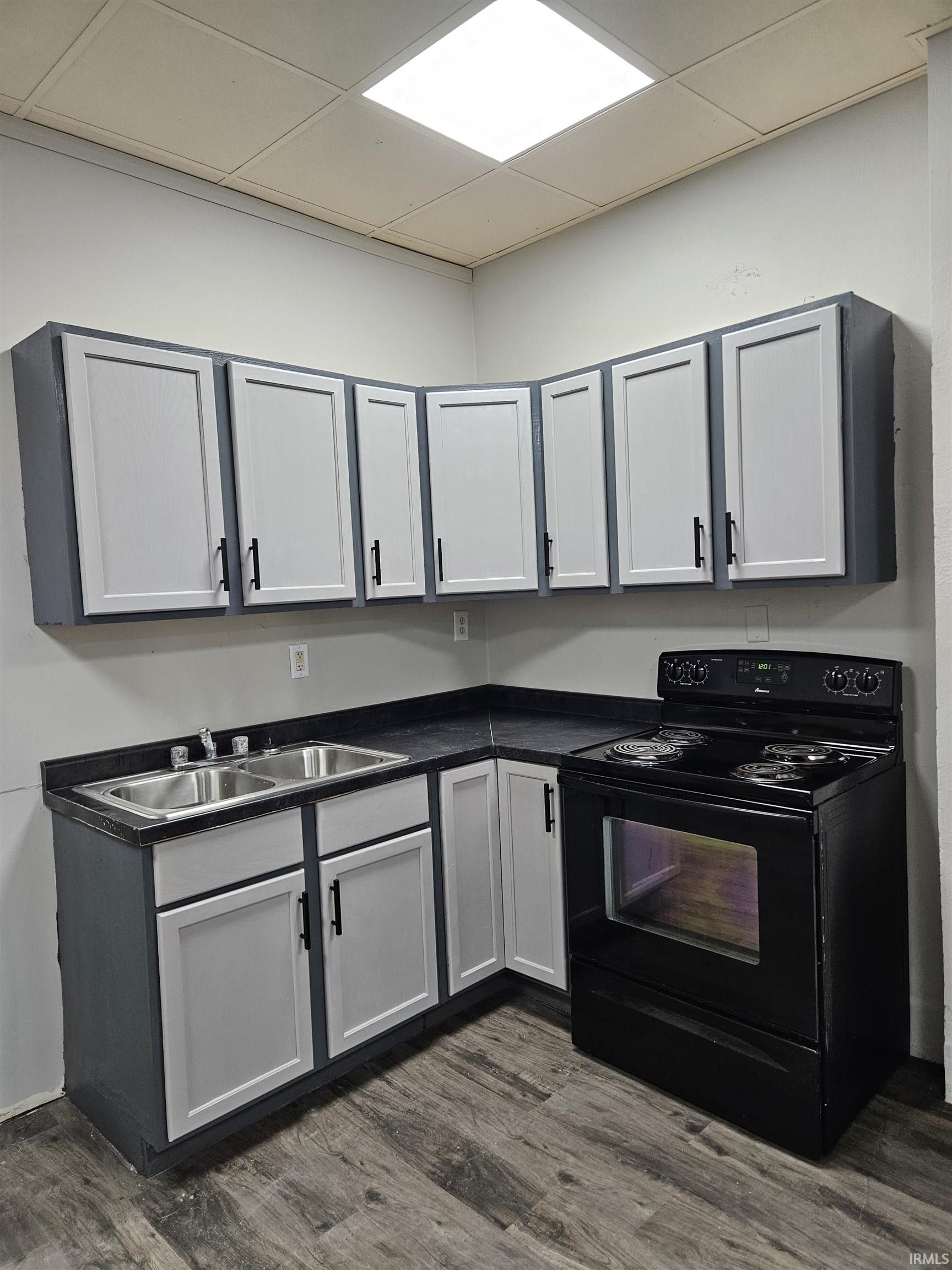 88 West Vincennes Street Linton, IN 47441 - Photo 4 of 25