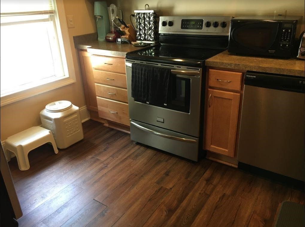 75 Stewart Street Rochester, NY 14620 - Photo 4 of 7