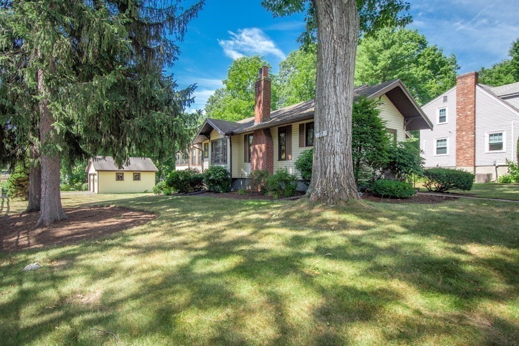 77 Marked Tree Road Needham, MA 02492 - Photo 3 of 23