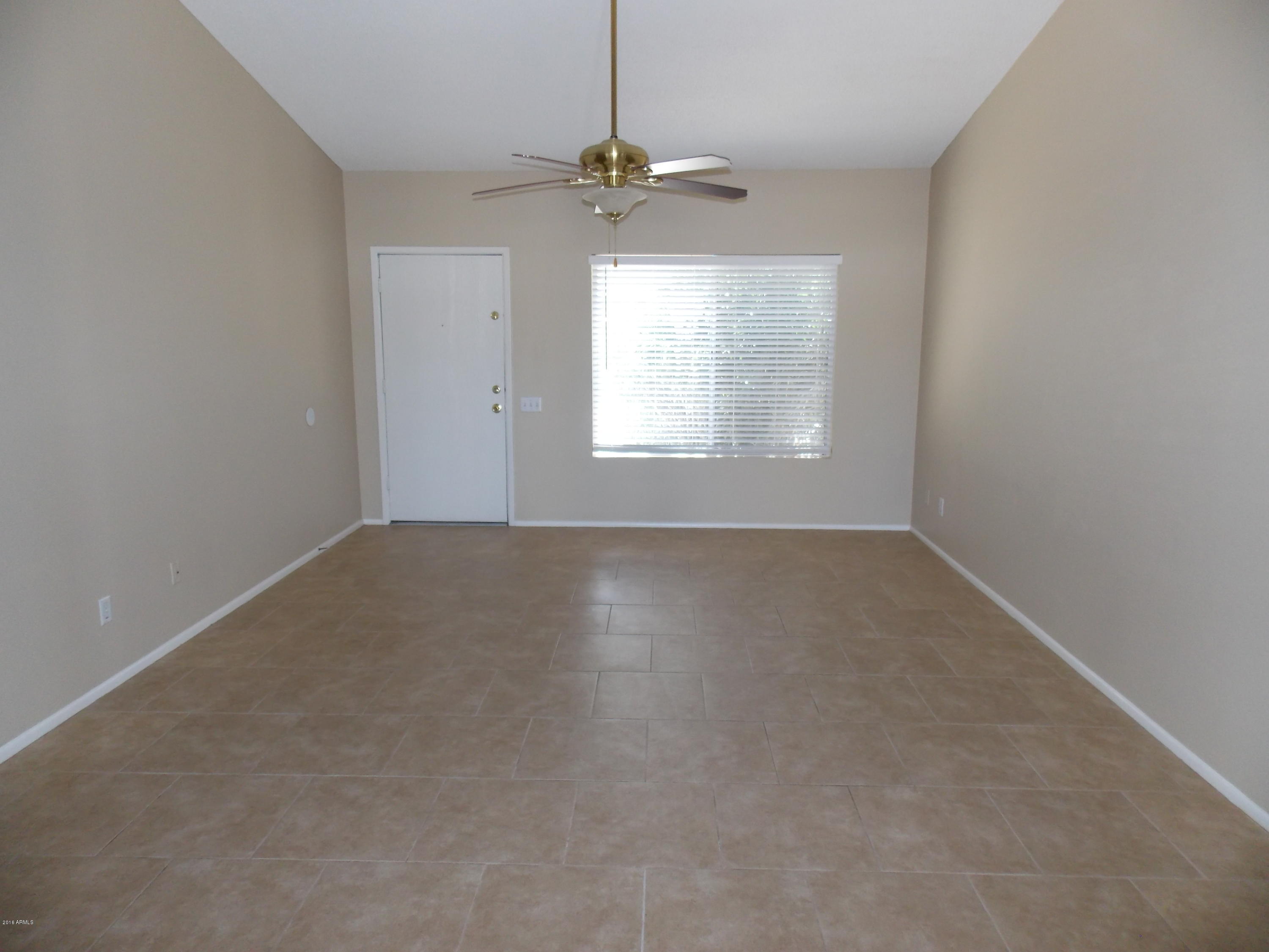 4404 East Darrel Road Phoenix, AZ 85042 - Photo 3 of 17 great room