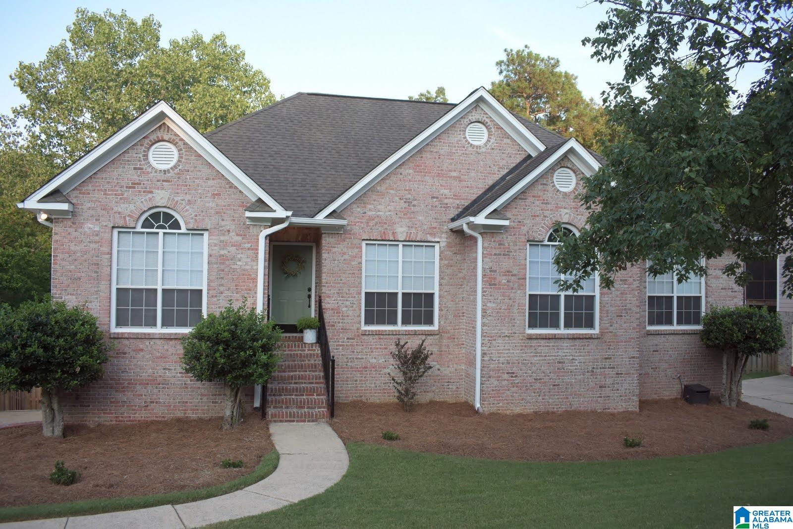 320 Lane Park Trail Alabaster, AL 35114 - Photo 1 of 33
