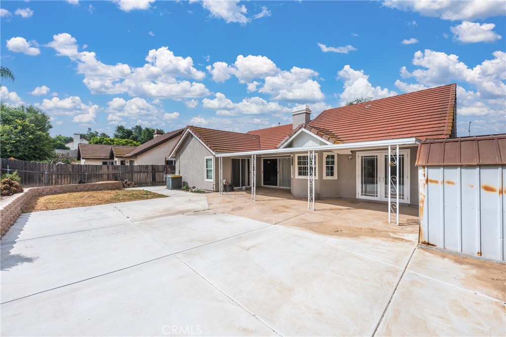 3219 Landmark Court Riverside, CA 92503 - Photo 17 of 24