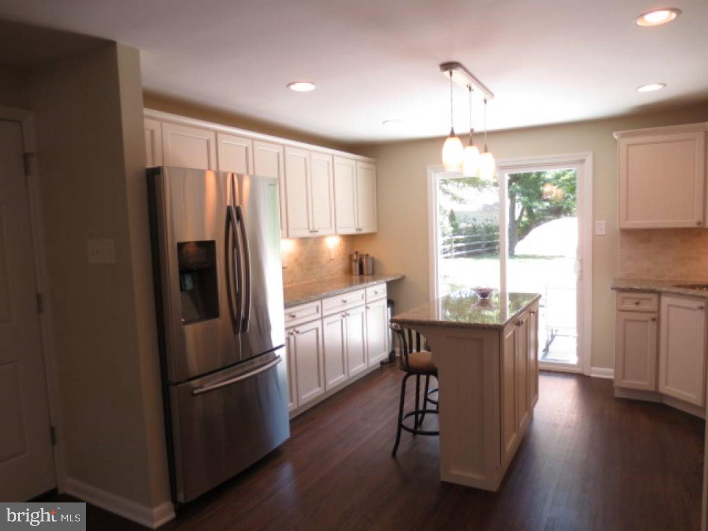 451 Covered Bridge Road Cherry Hill, NJ 08034 - Photo 3 of 21