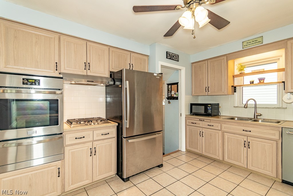 1140 Elmwood Road Cleveland, OH 44124 - Photo 6 of 29