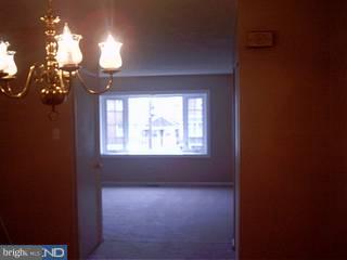 12410 Dunks Ferry Road Philadelphia, PA 19154 - Photo 5 of 6