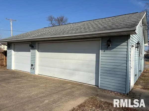 $169,000 | 2007 10th Street, Silvis, IL 61282
