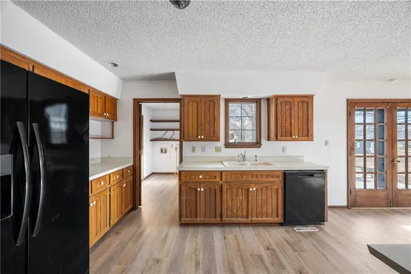 $199,500 | 603 Lakeside Court, Girard, KS 66743