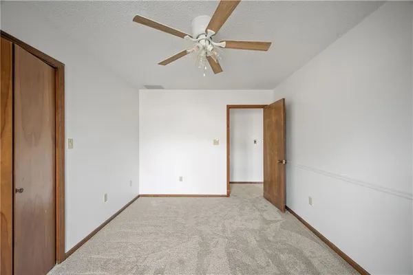 $199,500 | 603 Lakeside Court, Girard, KS 66743