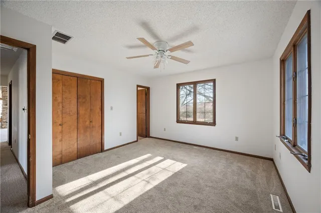 $199,500 | 603 Lakeside Court, Girard, KS 66743