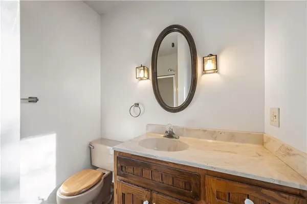 $199,500 | 603 Lakeside Court, Girard, KS 66743