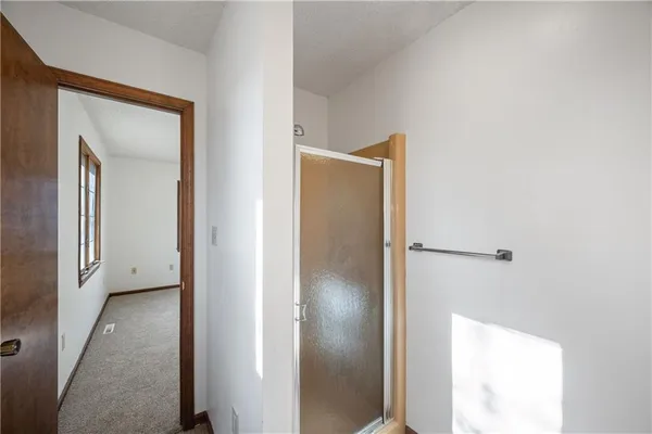 $199,500 | 603 Lakeside Court, Girard, KS 66743