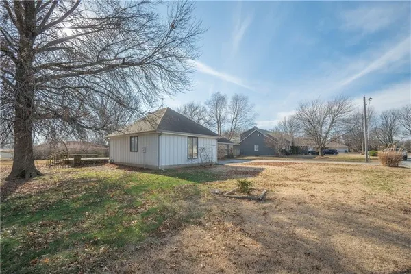 $199,500 | 603 Lakeside Court, Girard, KS 66743