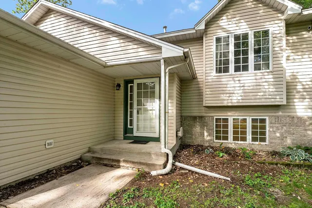 $385,000 | 12010 Eagle Street Northwest, Coon Rapids, MN 55448