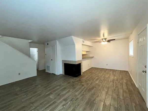 $1,375 | 8038 Sands Point Drive, Unit B, Houston, TX 77036