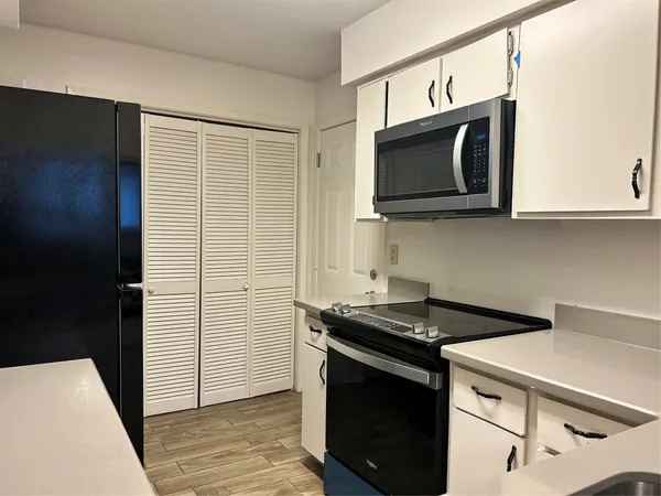 $1,375 | 8038 Sands Point Drive, Unit B, Houston, TX 77036