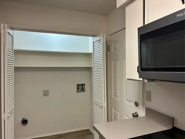 $1,375 | 8038 Sands Point Drive, Unit B, Houston, TX 77036