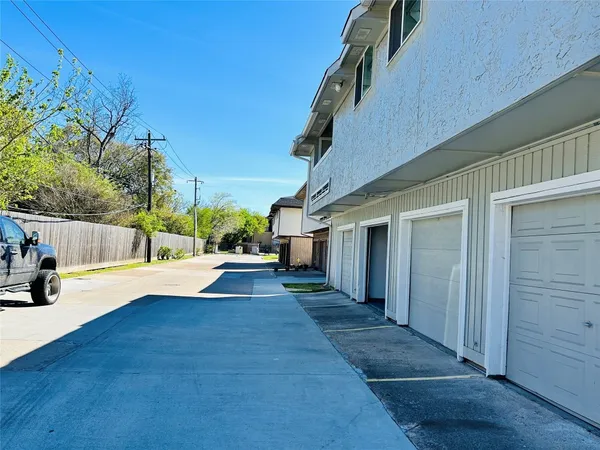 $1,375 | 8038 Sands Point Drive, Unit B, Houston, TX 77036