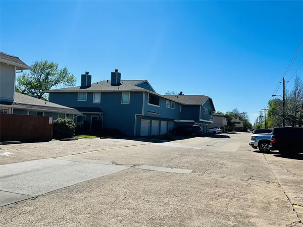 $1,375 | 8038 Sands Point Drive, Unit B, Houston, TX 77036