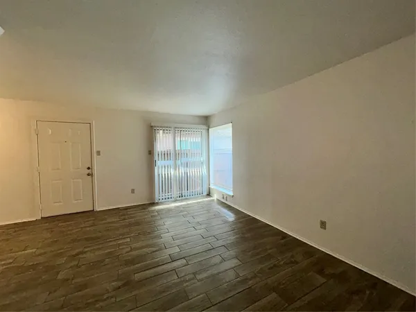 $1,375 | 8038 Sands Point Drive, Unit B, Houston, TX 77036