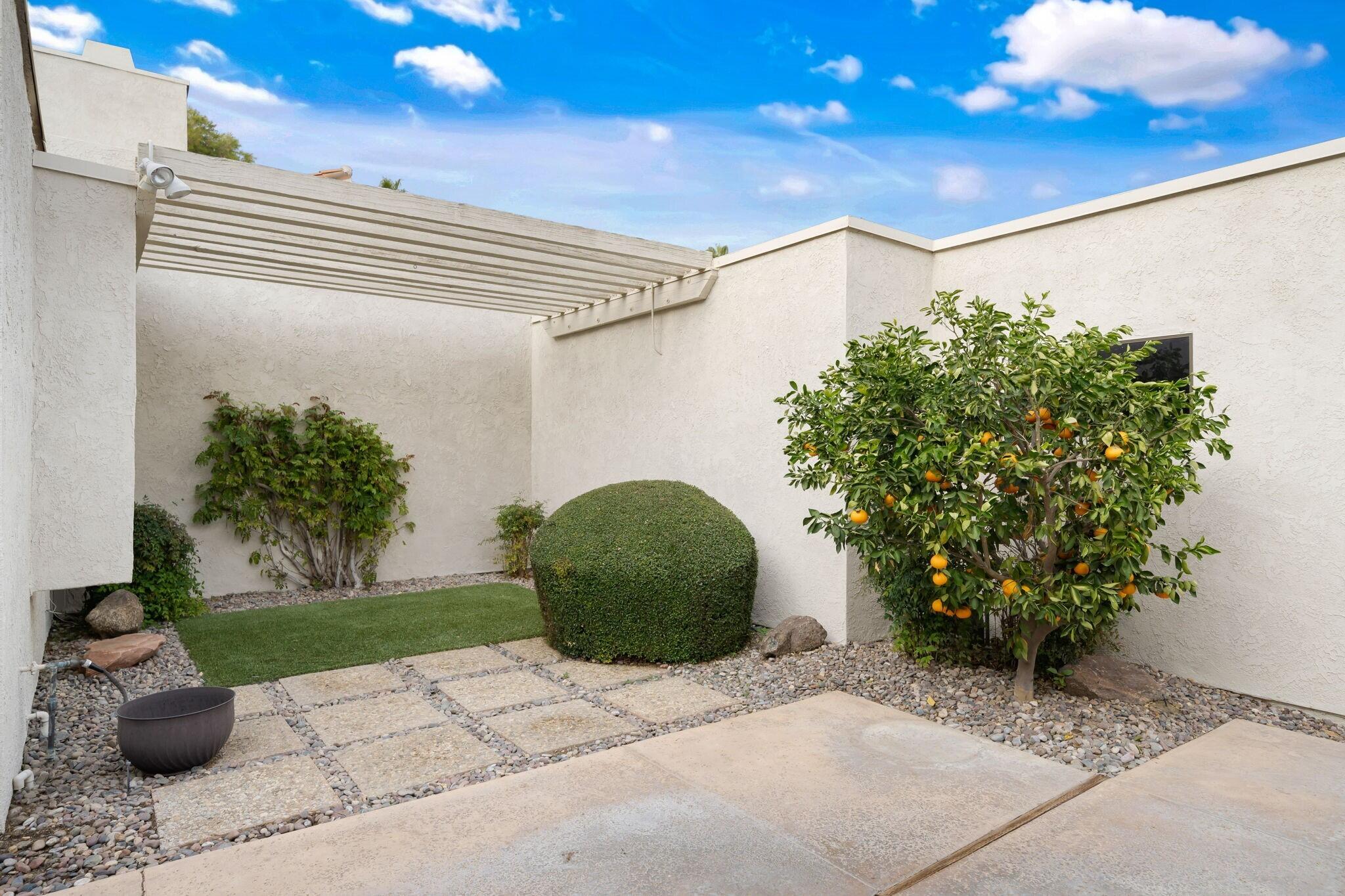 717 Inverness Drive Rancho Mirage, CA 92270 - Photo 7 of 36 15-web-or-mls-JBInverness_2022_015
