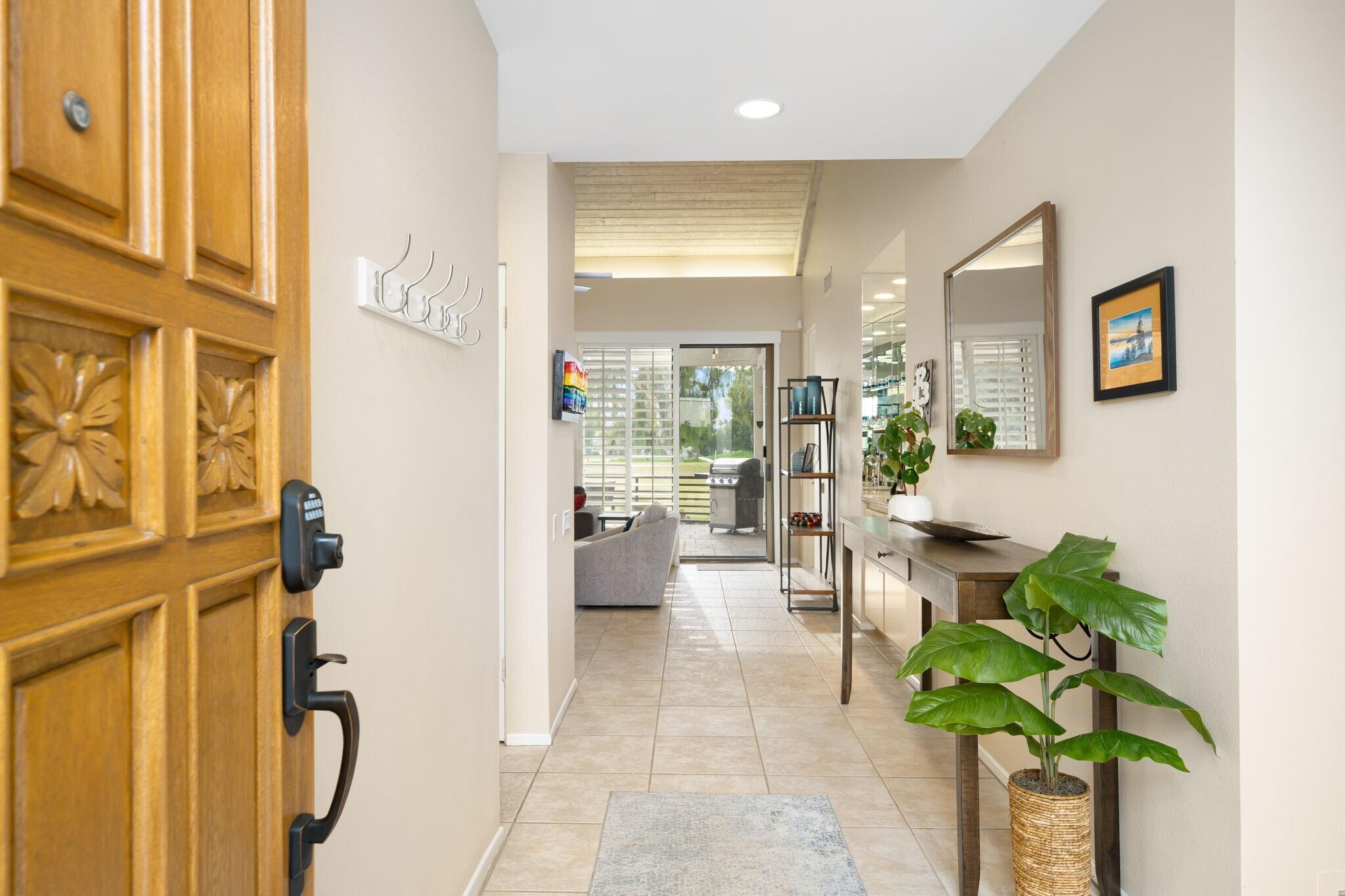 717 Inverness Drive Rancho Mirage, CA 92270 - Photo 9 of 36 16-web-or-mls-JBInverness_2022_016