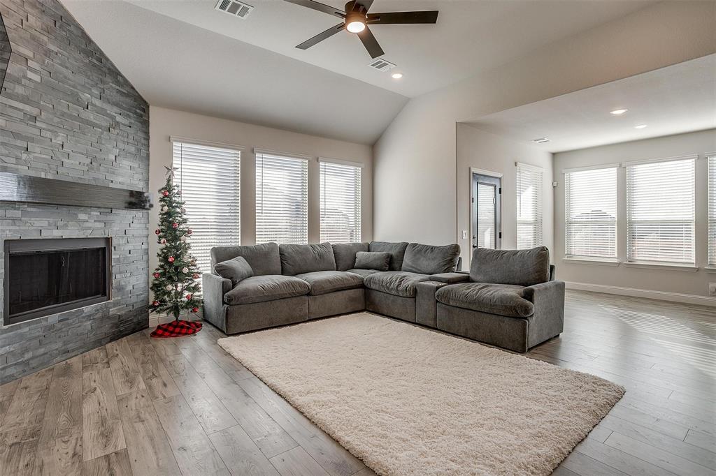 5214 Rowlan Row Midlothian, TX 76065 - Photo 18 of 40