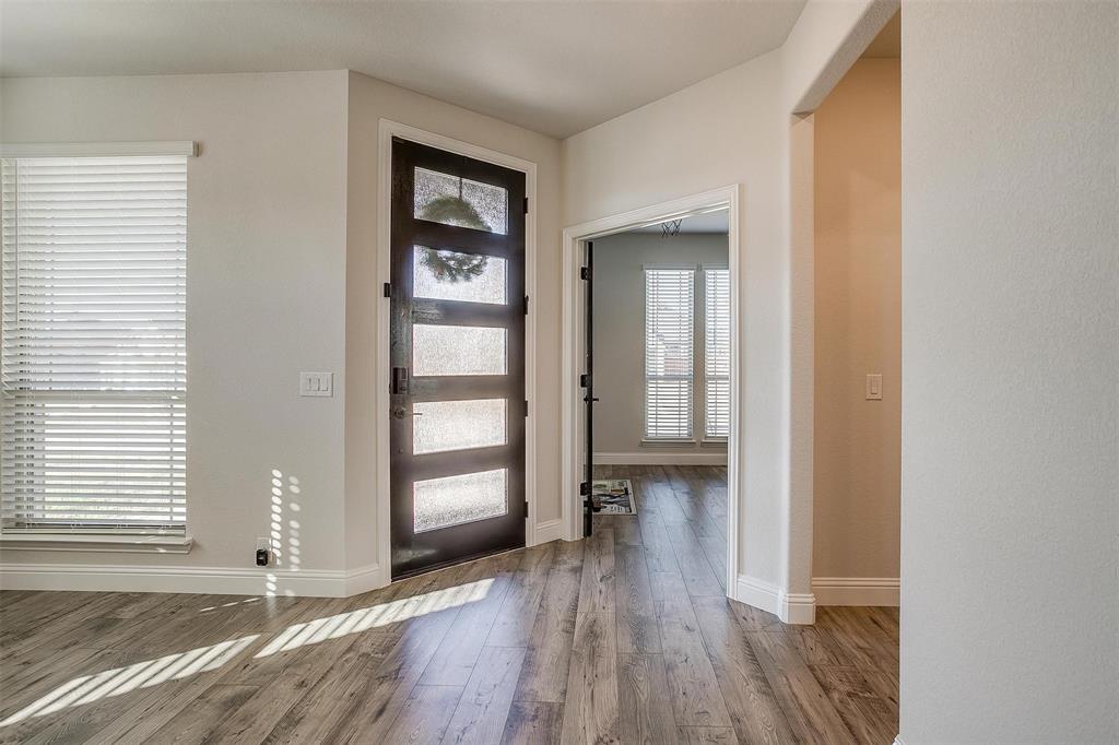 5214 Rowlan Row Midlothian, TX 76065 - Photo 5 of 40