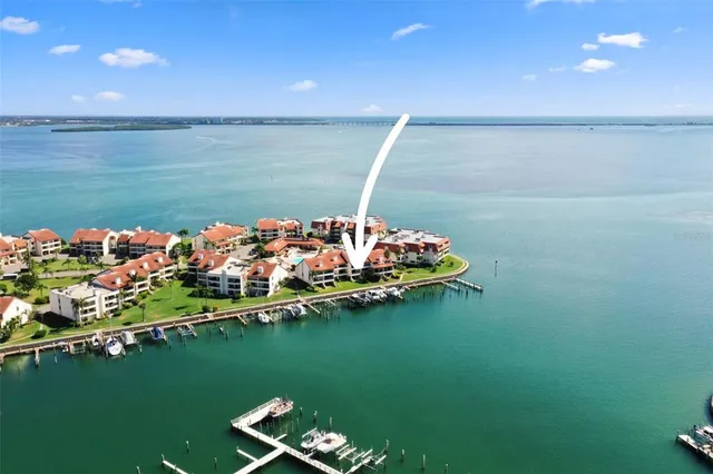 $649,000 | 132 1st Street East, Unit 104, Tierra Verde, FL 33715