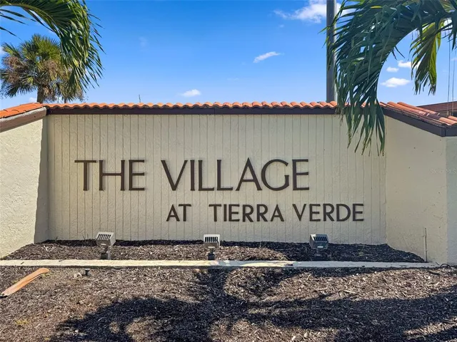 $649,000 | 132 1st Street East, Unit 104, Tierra Verde, FL 33715