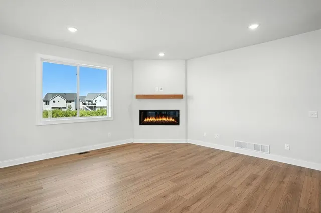 $599,900 | 1703 Spruce Street, Farmington, MN 55024