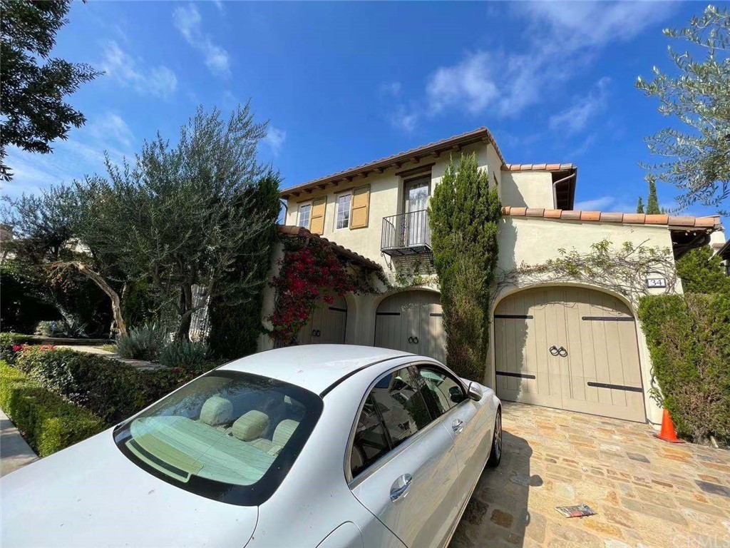 34 Silhouette Irvine, CA 92603 - Photo 2 of 17