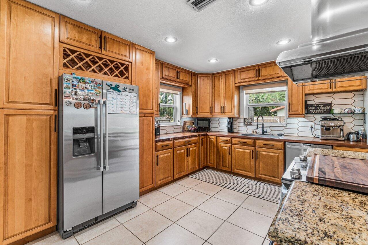 1041 Northwest 3rd Street Boca Raton, FL 33486 - Photo 14 of 35 014-1041Northwest3rdStreet-BocaRaton-FL-