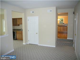 21 Pinedale Road Newark, DE 19711 - Photo 4 of 12 Family Room
