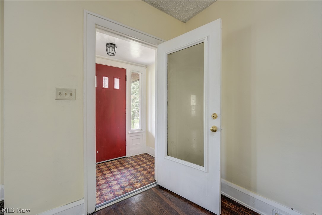1671 Lee Road Cleveland Heights, OH 44118 - Photo 3 of 49