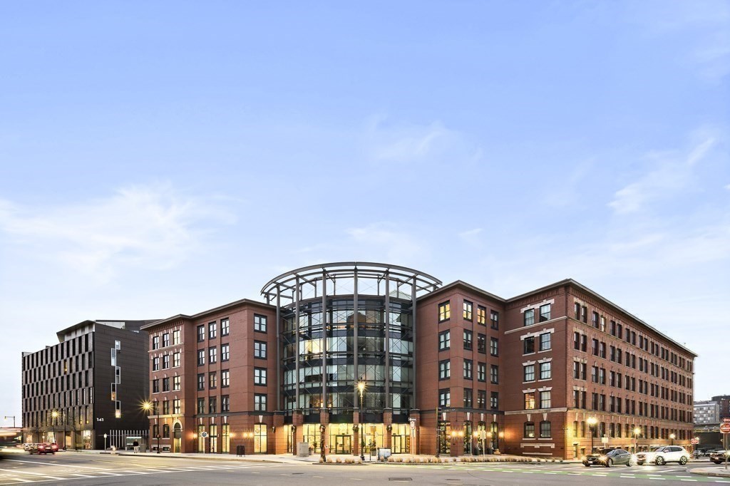 9 West Broadway, Unit 312 Boston, MA 02127 - Photo 34 of 35 a view of a big building