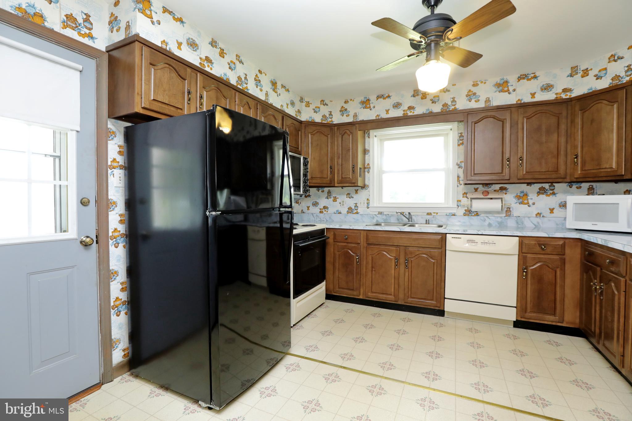 6790 Port Tobacco Road Welcome, MD 20693 - Photo 8 of 71 Main Level Kitchen
