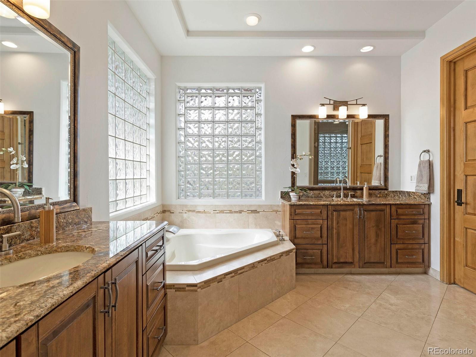 680 Front Range Road Littleton, CO 80120 - Photo 20 of 40 Gallery Image 20