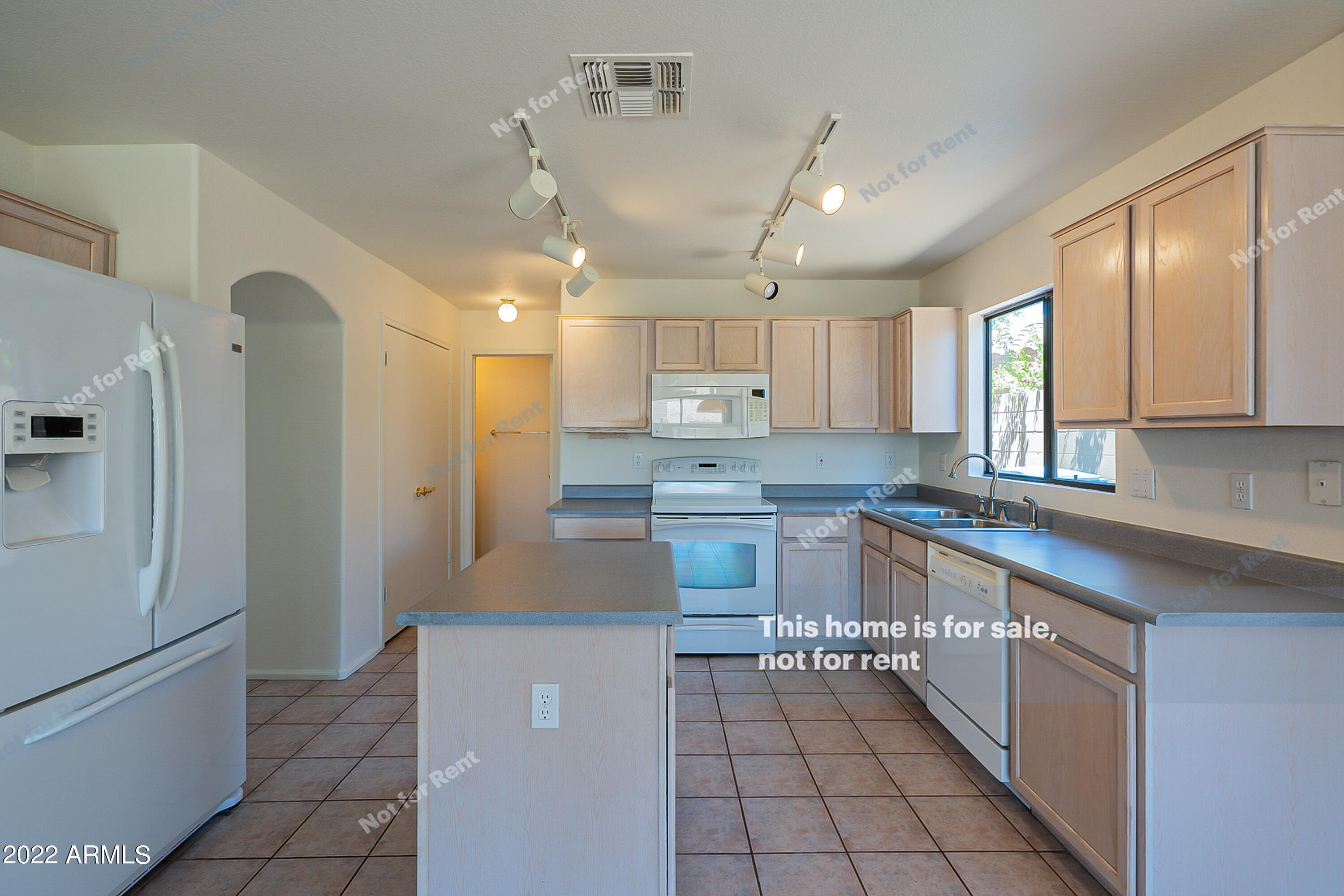 20247 North 34th Street Phoenix, AZ 85050 - Photo 2 of 30 photo_02