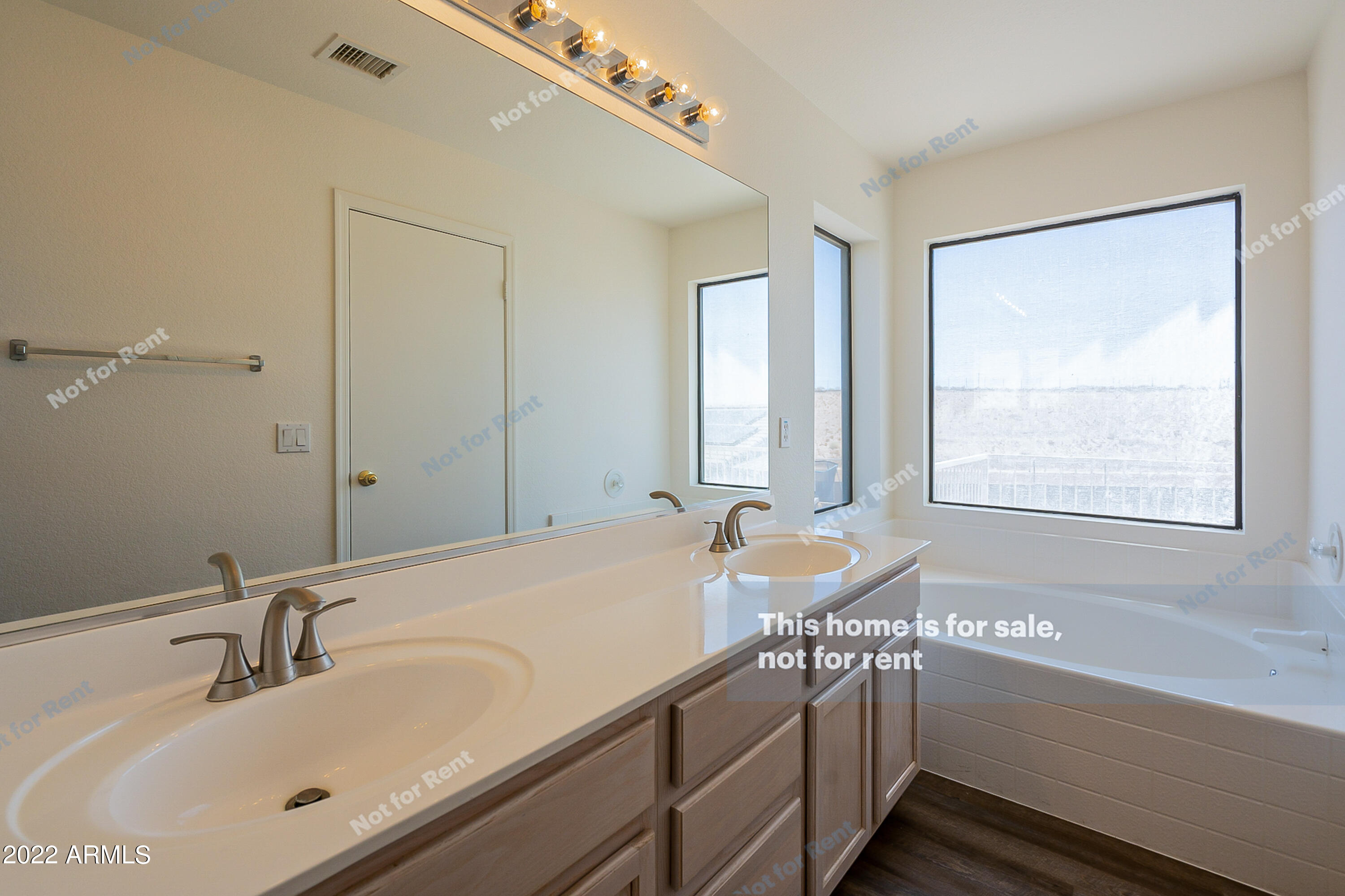 20247 North 34th Street Phoenix, AZ 85050 - Photo 4 of 30 photo_04