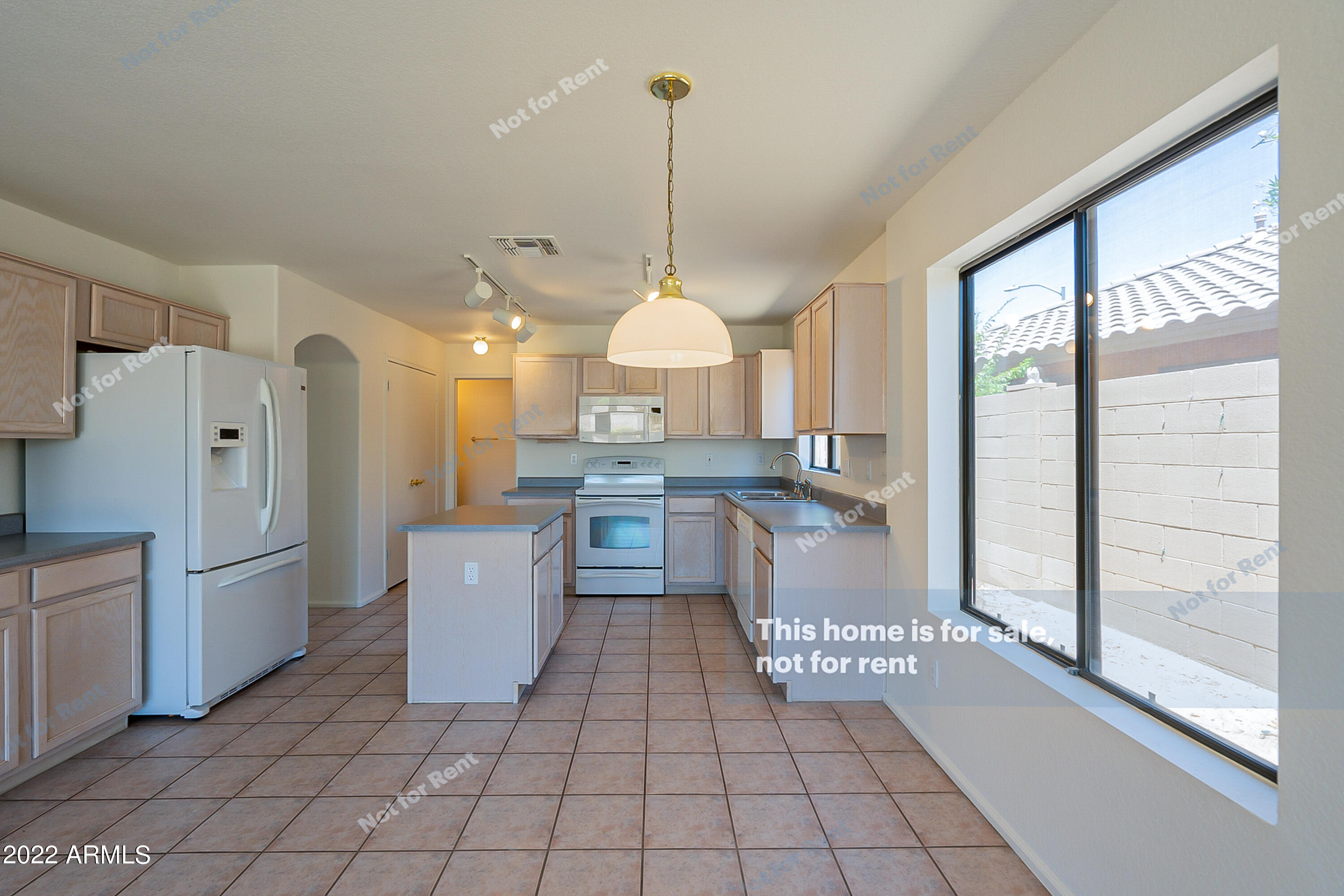 20247 North 34th Street Phoenix, AZ 85050 - Photo 6 of 30 photo_06