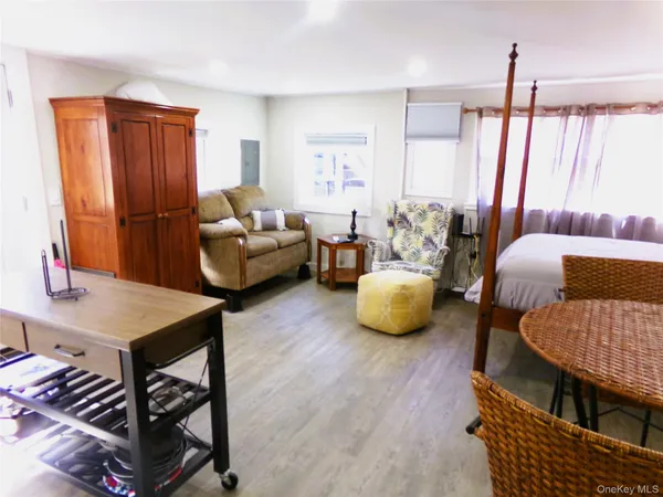 $2,000 | 406 Sepasco Center Street, Unit 1, Rhinebeck, NY 12572