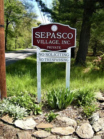 $2,000 | 406 Sepasco Center Street, Unit 1, Rhinebeck, NY 12572